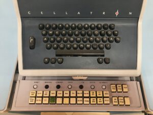 Schreibwerk und Bedienpult des SER2B